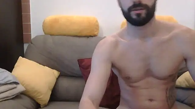 Amicisegreti online show from 20, 11, 2025