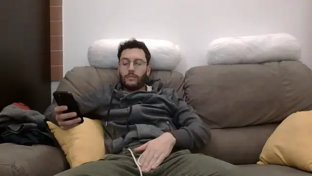 Amicisegreti online show from 31, 3, 2026