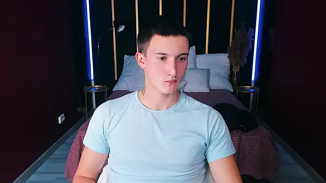Snapshot of David__Diamond chatting on 15, 9, 2025 David Diamond online show from 15, 9, 2025