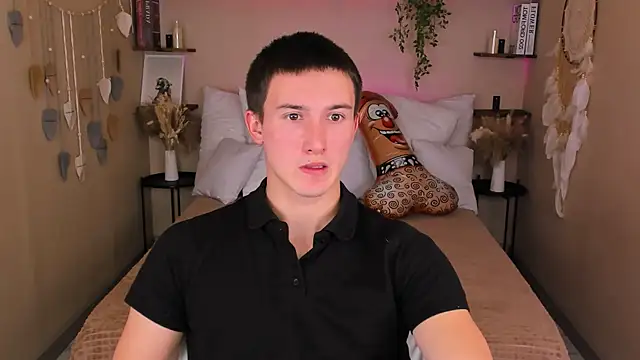 Snapshot of David__Diamond chatting on 4, 10, 2025 David Diamond online show from 4, 10, 2025