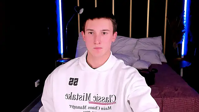 Snapshot of David__Diamond chatting on 6, 10, 2025 David Diamond online show from 6, 10, 2025