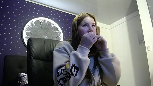 Snapshot of Olivia11_ chatting on 15, 9, 2025 Olivia11 online show from 15, 9, 2025