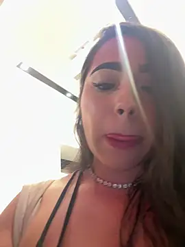 Snapshot of SofiaWildee chatting on 5, 7, 2026 SofiaWildee online show from 5, 7, 2026