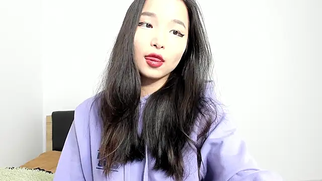 Soyun Mia online show from 10, 2, 2026