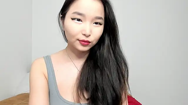 Soyun Mia online show from 16, 4, 2026