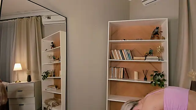 ErinBissonnette online show from 14, 4, 2026