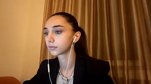 LinaMour online show from 24, 9, 2025