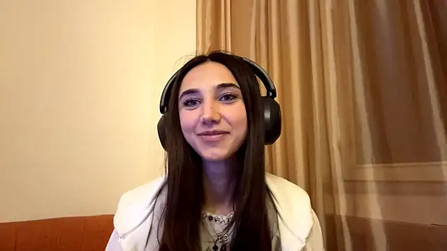 LinaMour online show from 28, 9, 2025