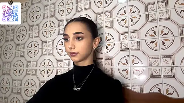 LinaMour online show from 4, 12, 2025