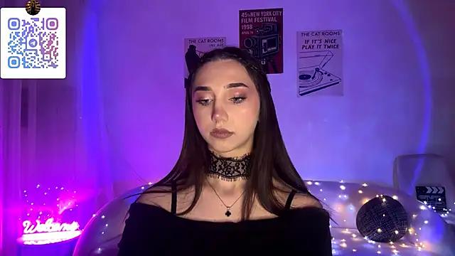 LinaMour online show from 14, 4, 2026