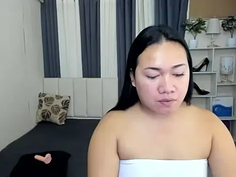 Snapshot of TsUncutKaren chatting on 10, 2, 2026 TsUncutKaren online show from 10, 2, 2026