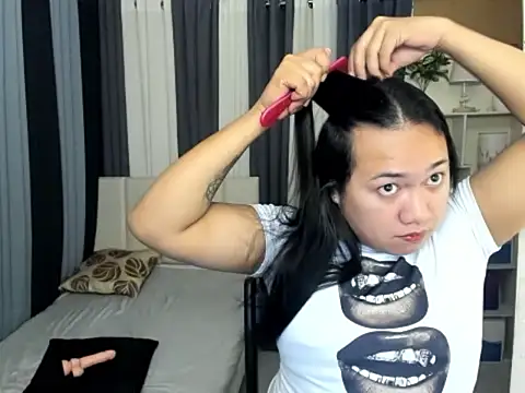 Snapshot of TsUncutKaren chatting on 26, 2, 2026 TsUncutKaren online show from 26, 2, 2026