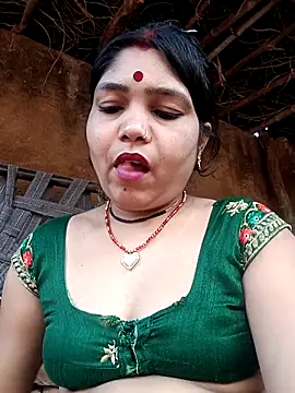 Snapshot of Priya_tyagi chatting on 1, 10, 2025 Priya tyagi online show from 1, 10, 2025