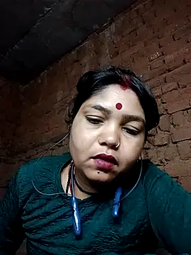 Snapshot of Priya_tyagi chatting on 1, 10, 2025 Priya tyagi online show from 1, 10, 2025