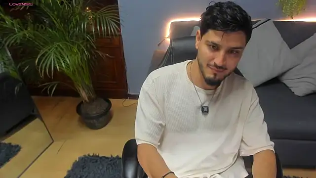 Snapshot of JaackDick_ chatting on 8, 10, 2025 JaackDick online show from 8, 10, 2025