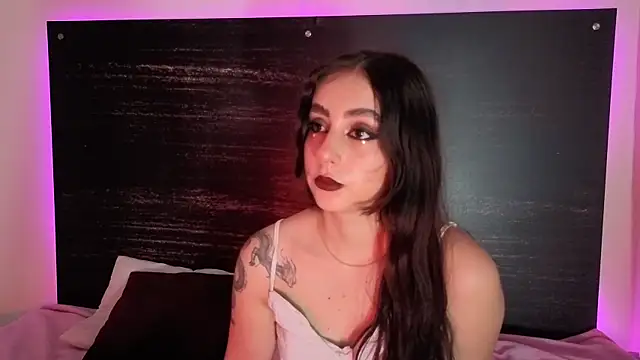 sharlot24 online show from 28, 10, 2025