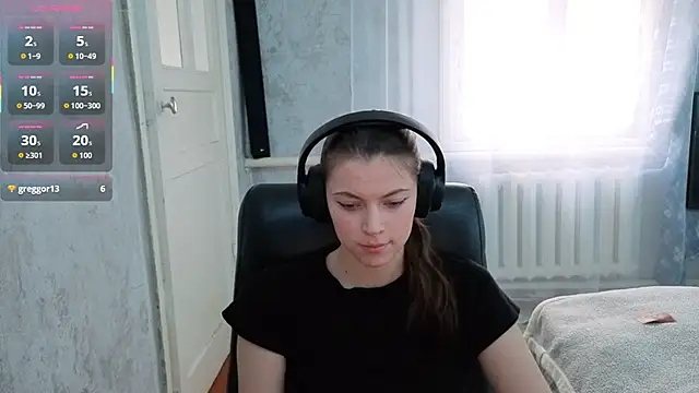 CutieAnny online show from 3, 12, 2025