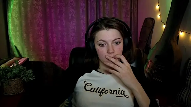 CutieAnny online show from 2, 3, 2026