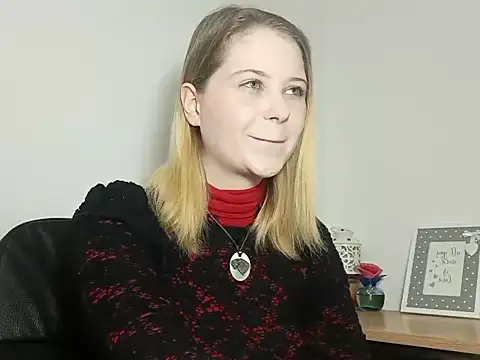 LydiaYoung online show from 11, 9, 2025