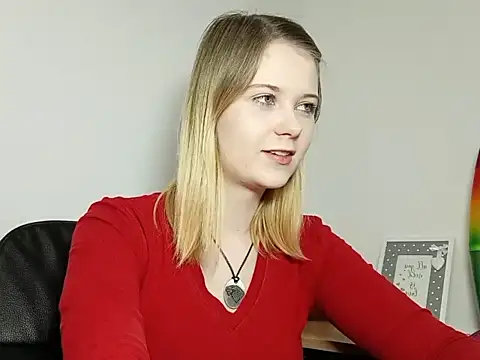 LydiaYoung online show from 16, 9, 2025