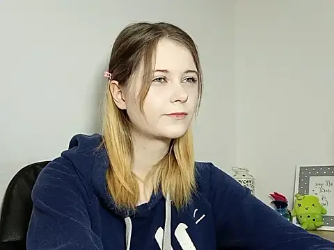 LydiaYoung online show from 1, 12, 2025