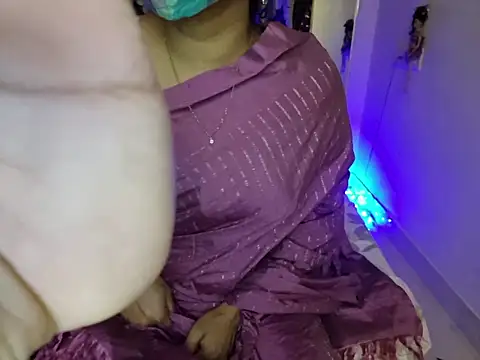 hot spicey online show from 17, 5, 2026