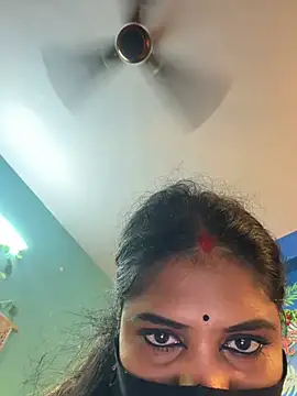 Snapshot of V-Hot-Sweti chatting on 16, 7, 2026 V-Hot-Sweti online show from 16, 7, 2026