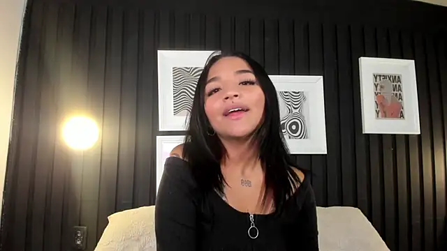 Snapshot of Manelyk_evanss_ chatting on 28, 5, 2026 Manelyk evanss online show from 28, 5, 2026