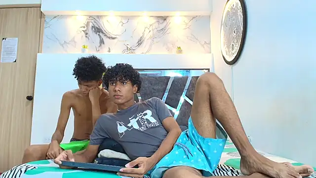 LONDON BOYS1 online show from 22, 10, 2025