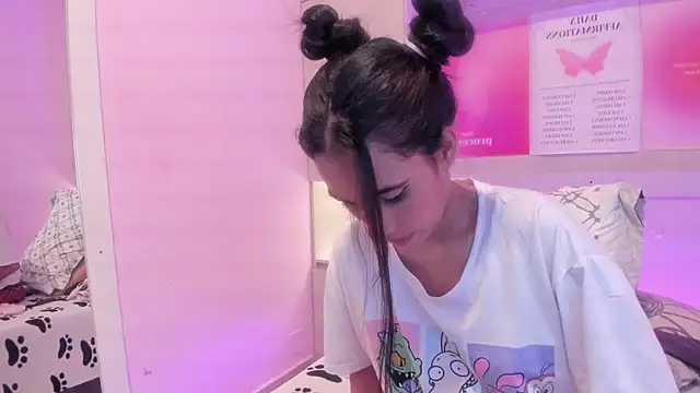 Snapshot of LexxaQueen chatting on 12, 10, 2025 LexxaQueen online show from 12, 10, 2025