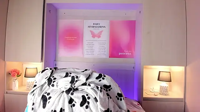 Snapshot of LexxaQueen chatting on 23, 11, 2025 LexxaQueen online show from 23, 11, 2025