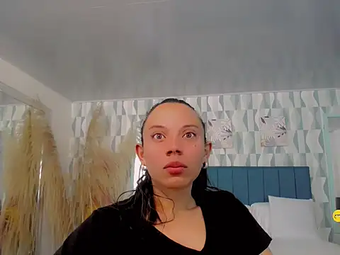 Snapshot of Perla_vonrose chatting on 24, 9, 2025 Perla vonrose online show from 24, 9, 2025