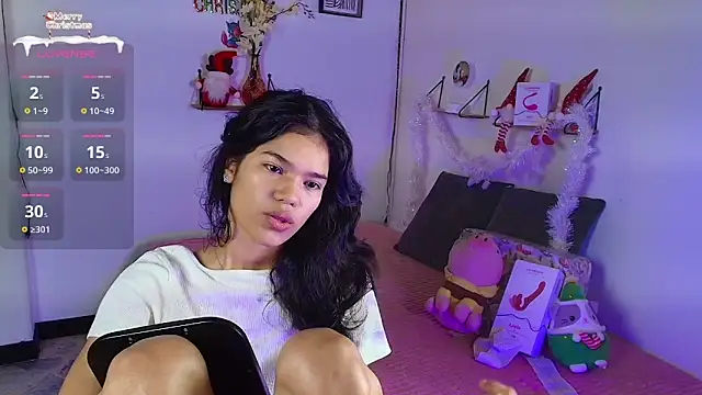 emycarver09 online show from 8, 11, 2025