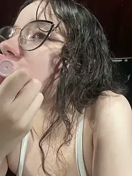 sukubo   online show from 28, 11, 2025