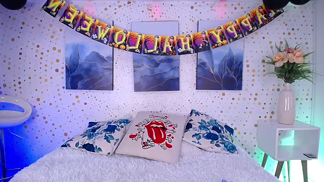 Emily Vaughan online show from 25, 10, 2025