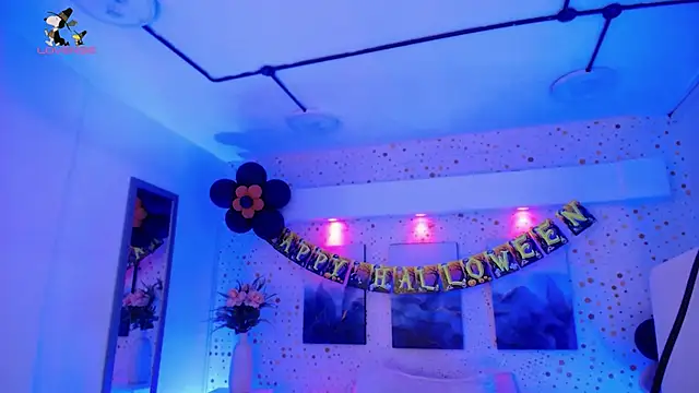 ArianaSantana online show from 2, 11, 2025