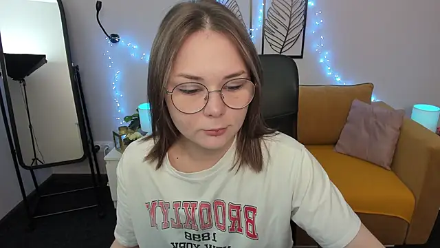 Snapshot of Sophi_gi chatting on 15, 9, 2025 Sophi gi online show from 15, 9, 2025