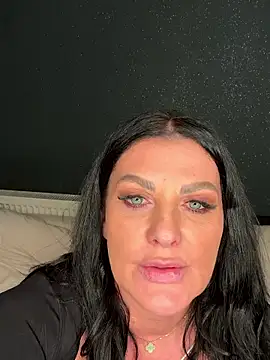 Nola Luxx-offiziell online show from 8, 1, 2026