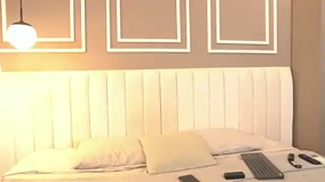 Tayler Kim online show from 12, 4, 2026