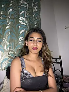 STRIP GLOW online show from 25, 2, 2026