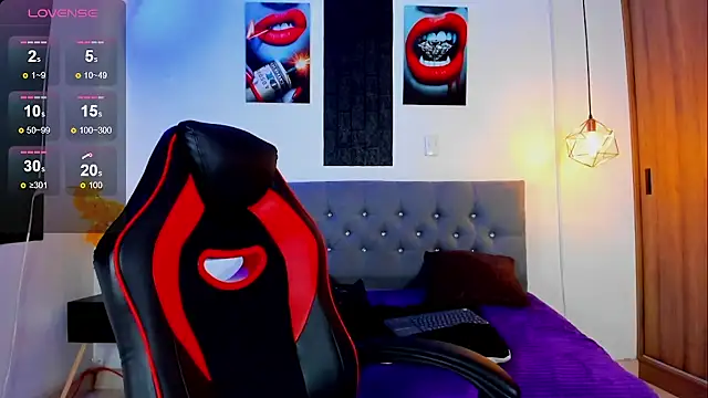 Nicolas James Sc online show from 6, 11, 2025