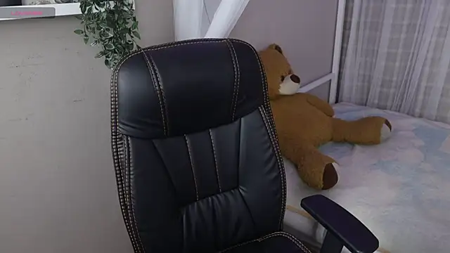 Mystic blue online show from 19, 11, 2025