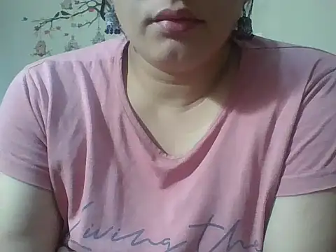 Snapshot of rekha_09 chatting on 23, 9, 2025 rekha 09 online show from 23, 9, 2025