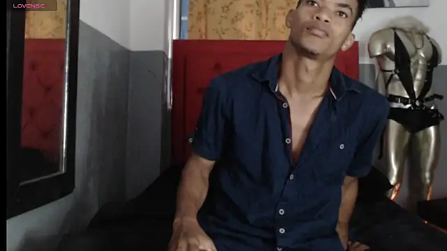 Snapshot of David_s3xy chatting on 21, 10, 2025 David s3xy online show from 21, 10, 2025