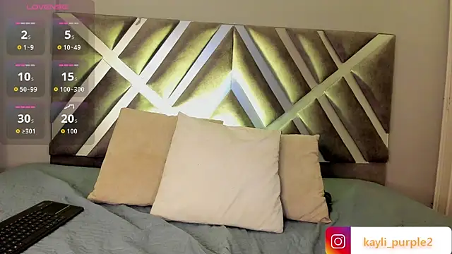 kaylii purple online show from 11, 10, 2025