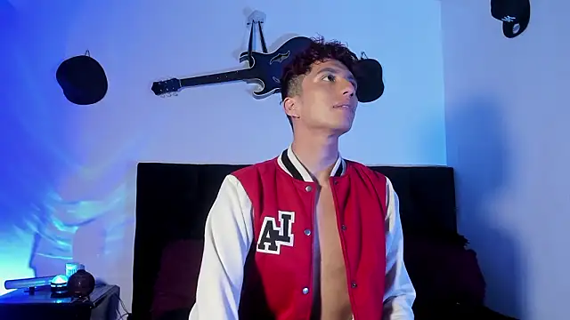 Snapshot of mhatias_ chatting on 18, 2, 2026 mhatias online show from 18, 2, 2026