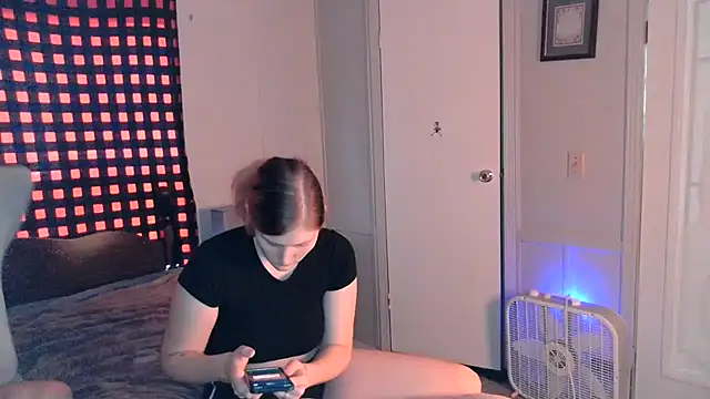 FallenAngels04 online show from 13, 11, 2025