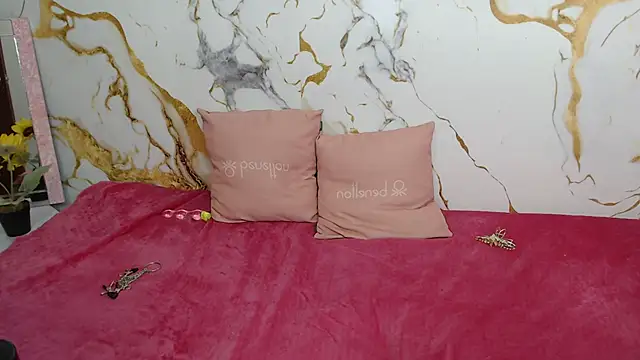 Snapshot of EmilyCoy_ chatting on 5, 2, 2026 EmilyCoy online show from 5, 2, 2026