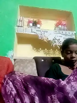 Snapshot of Hema4545 chatting on 8, 10, 2025 Hema4545 online show from 8, 10, 2025