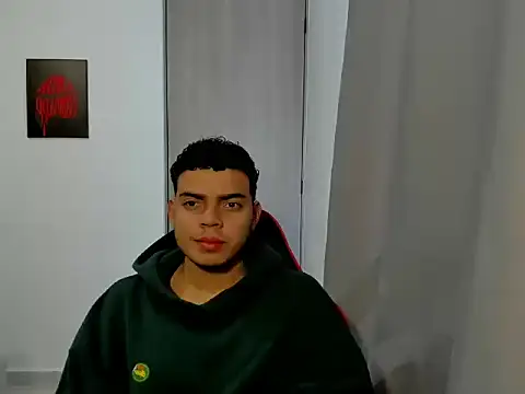 Snapshot of Axel-Latin-Boy chatting on 11, 10, 2025 Axel-Latin-Boy online show from 11, 10, 2025